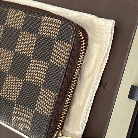 Louis Vuitton Damier Ebene Zippy Coin Purse - Picture 8 of 16
